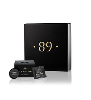 Komplekts: automašīnas gaisa atsvaidzinātāja piespraude pie ventilācijas atveres ar 12 aromātiem