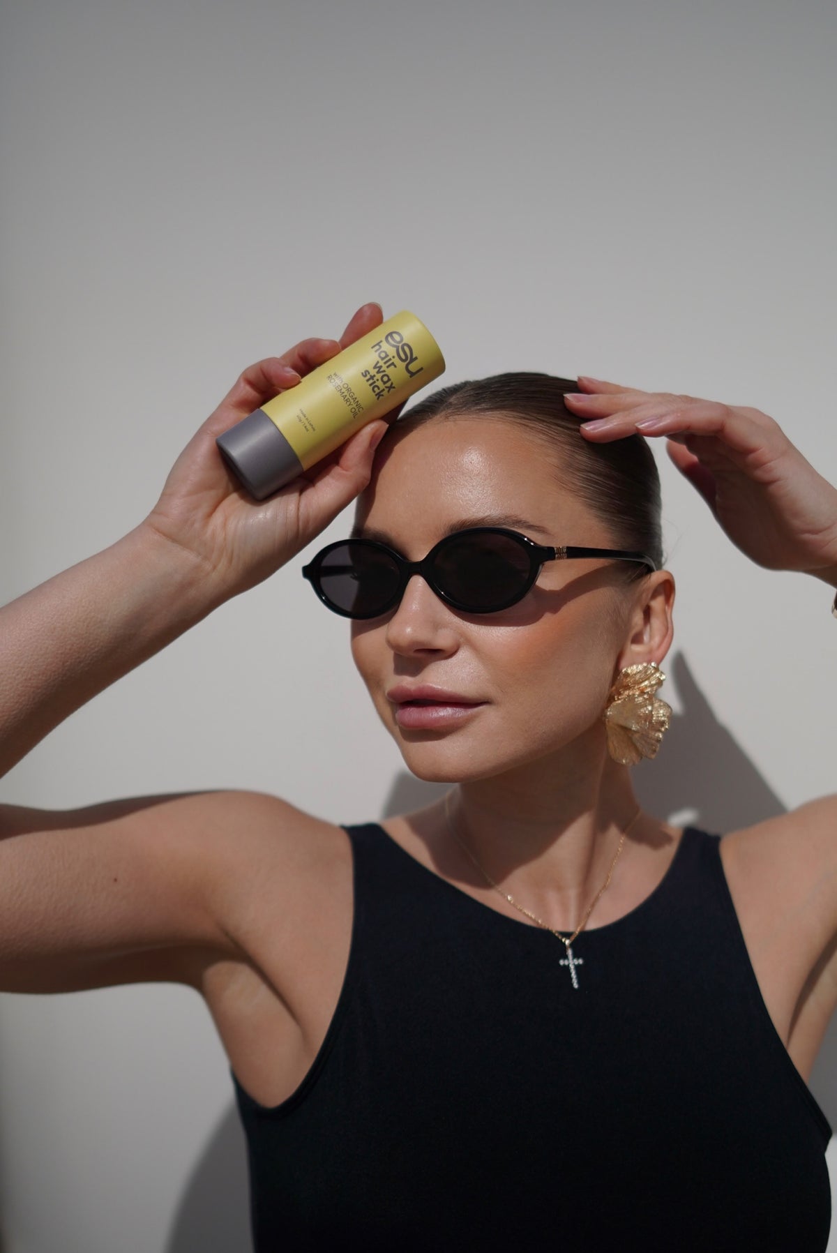 ESU hair wax stick - rozmarīna matu vasks pieglaušanai un matu kopšanai